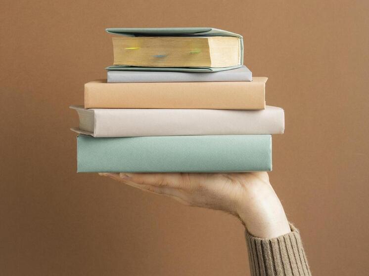 Читатели Орловской библиотеки получили более трехсот новых книг