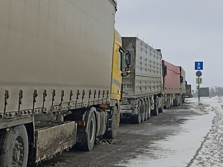 В Бугурусланском районе застряли 15 машин