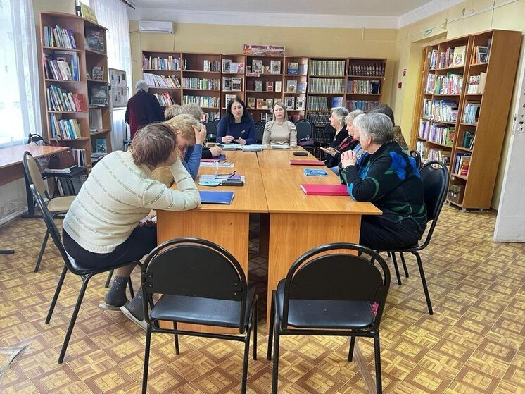 Сотрудники банка провели занятие по финансовой грамотности для подопечных «Содействия»