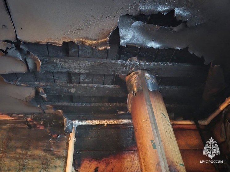 В Каратайке снова загорелось жилище