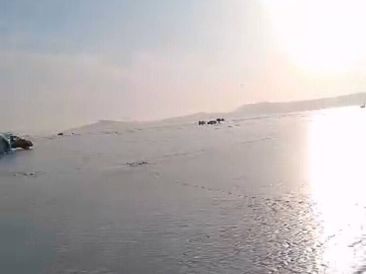 Автомобиль с рыбаками ушел под лед в Приморье – спасенных нет
