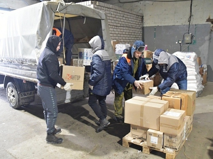 Депутаты Воронежской гордумы передали гуманитарную помощь Курску