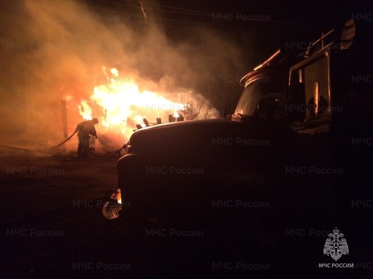 В Холм-Жирковской деревне Верховье сгорел частный дом