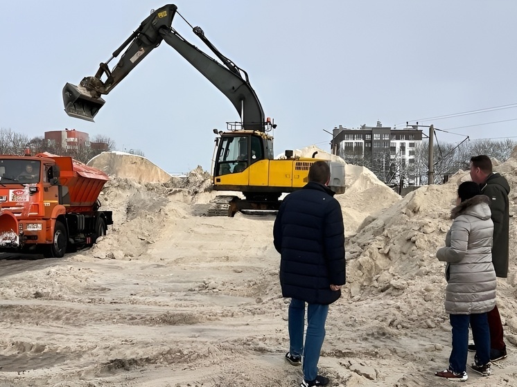 В Калининграде за два дня использовали 1400 тонн противогололедных реагентов