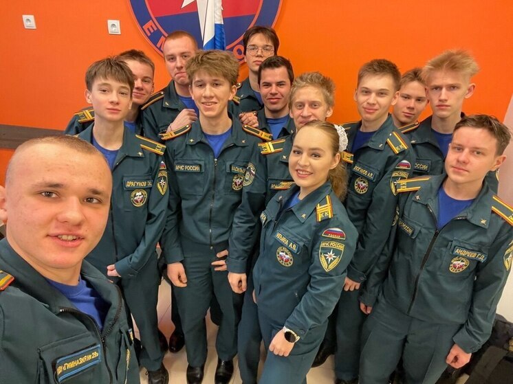 Псковских кадетов поздравили с праздником