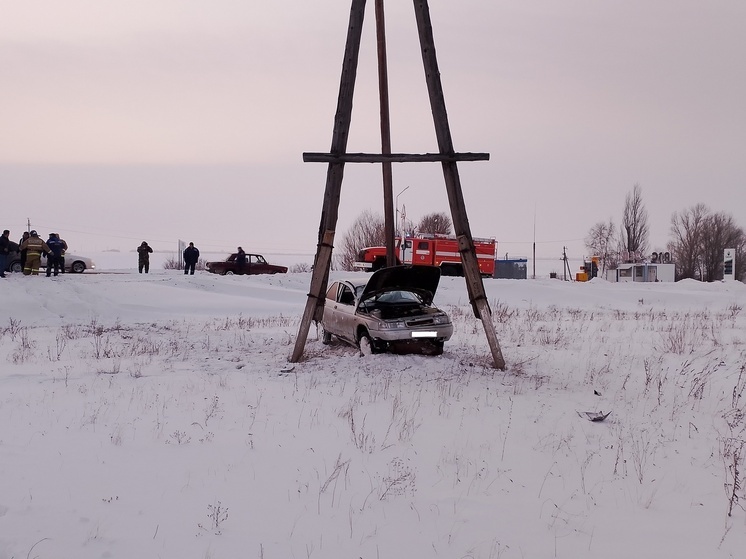 Человек пострадал после вылета «десятки» в кювет в Самарской области 16 февраля