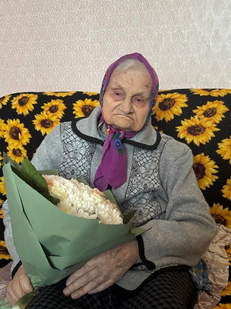 В Тверской области 100-летний юбилей отмечает ветеран войны Зинаида Соловьева