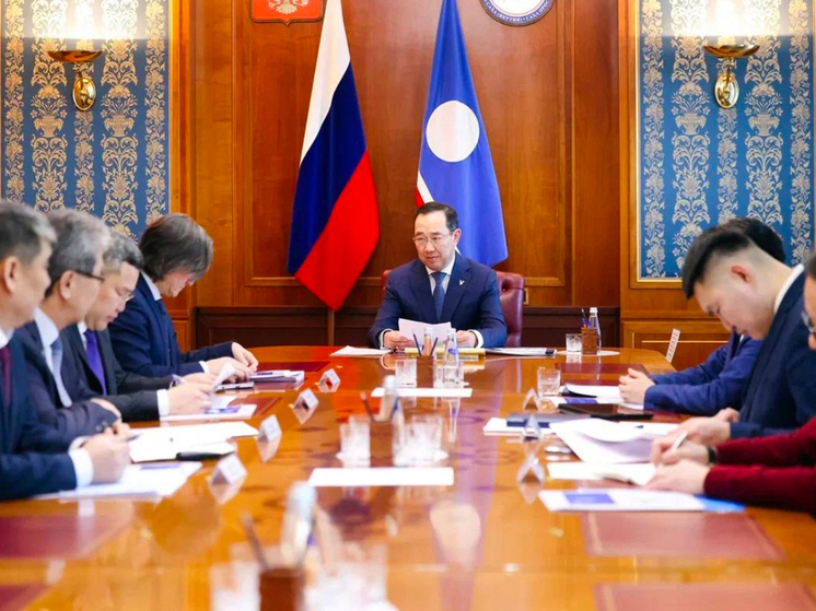 Айсен Николаев провел совещание по деятельности Северного форума