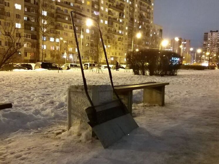 Петербурженке выплатят полмиллиона за двойной перелом ноги на проспекте Науки