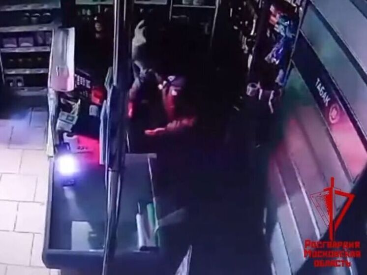 Двое злоумышленников забрались ночью в супермаркет Подмосковья