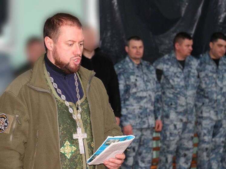 Военный священник Дионисий Дыда помог полицейским из курского приграничья