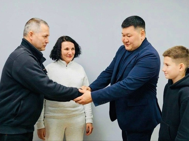 В Элисте прошла встреча с юным футболистом из Антрацита