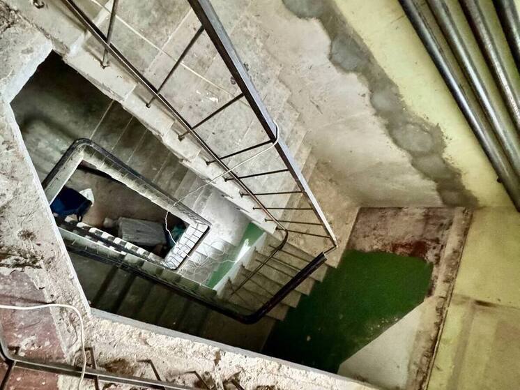 Людиновский дворец культуры имени Г.Д. Гогиберидзе в ожидании ремонта