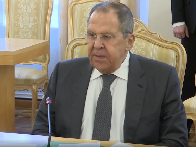 Лавров и Ушаков смогут оперативно, прямо из Эр-Рияда, докладывать Путину о нюансах позиции американцев