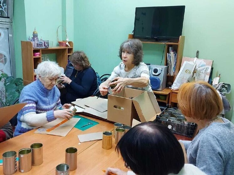 В библиотеке Протвино состоялся мастер-класс по изготовлению окопных свечей