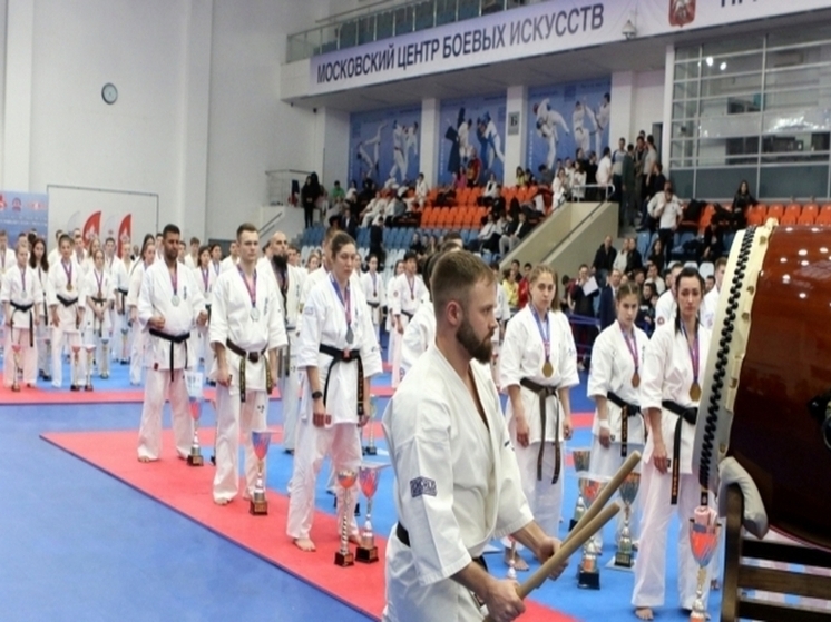 Чукотские спортсменки выступят на международном турнире по киокусинкай