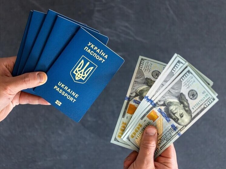 Украинским мужчинам снова выдают паспорта за границей