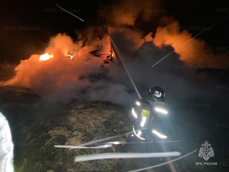 Под Мосальском ночью сгорел жилой дом