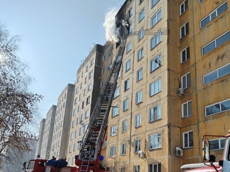 Два человека погибли при пожаре в барнаульской девятиэтажке