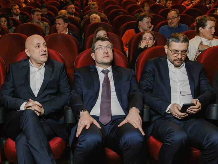 Никитин и Прилепин оценили премьеру сериала «Ополченский романс»