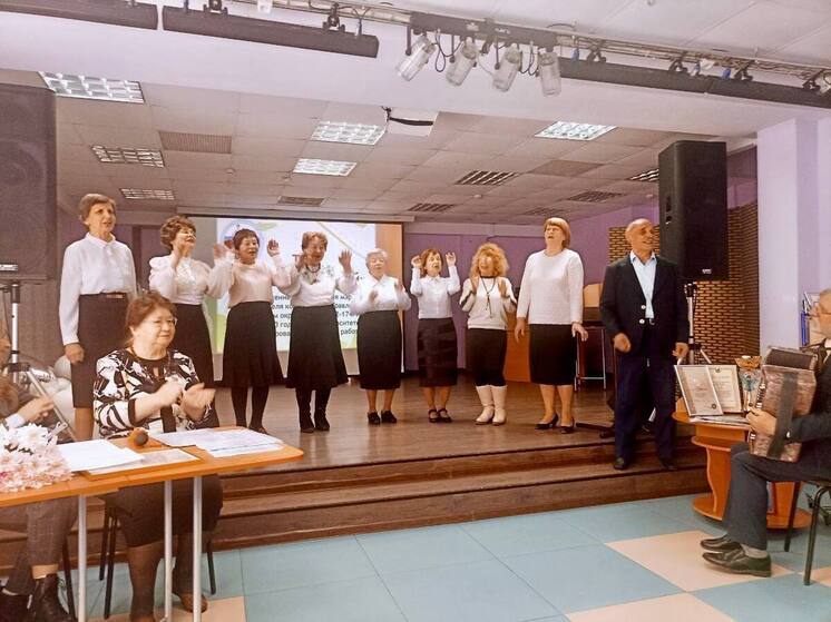 Спикер думы Иркутска Евгений Стекачев поздравил с юбилеем ТОС «Университетский»