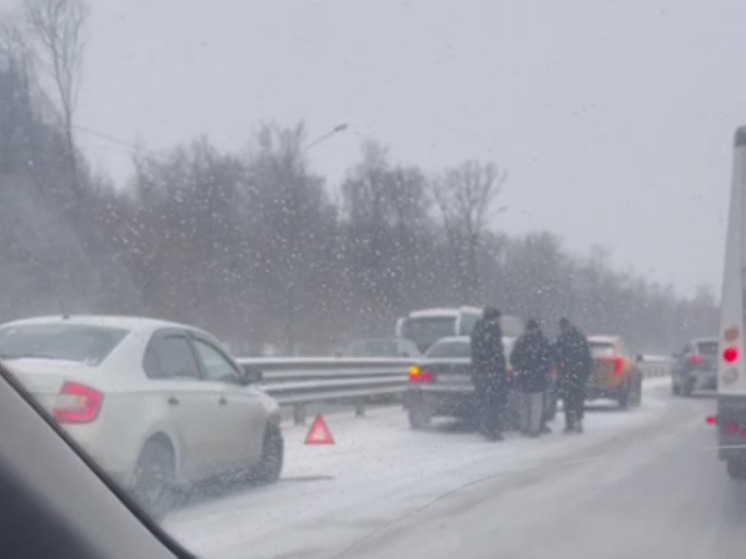 На Южном Обходе в Подольском округе серьезные заторы из-за нескольких ДТП