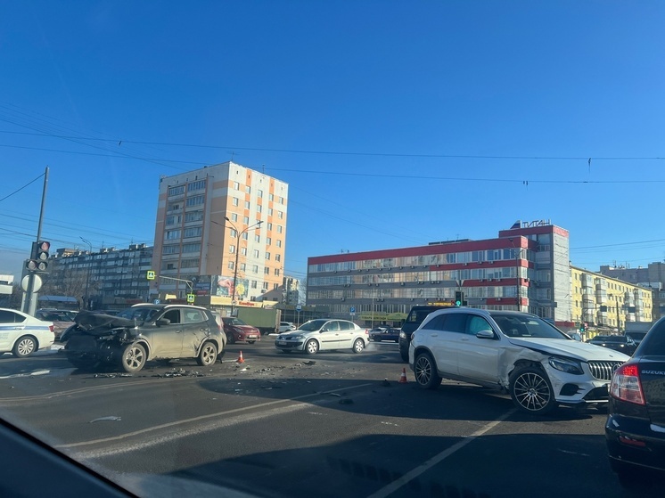 В Твери в аварии на площади Капошвара никто не пострадал