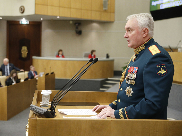 Картаполов пришел на заседание Госдумы в военной форме в день переговоров России с США