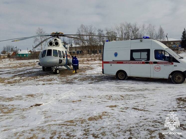 В тверскую больницу на вертолете экстренно доставили пациента