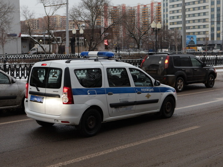 В Краснодаре двоих мужчин ударили ножом в центре города