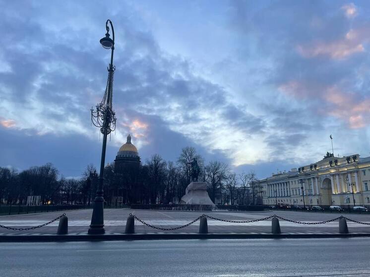 Циклон над Петербургом остановит осадки