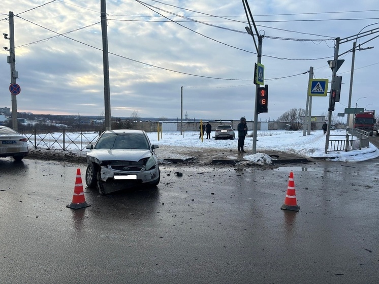 В Орле при столкновении двух авто пострадали люди