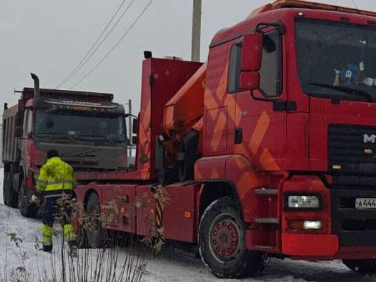 Две незаконные свалки обнаружились в поселке имени Свердлова и Заневке