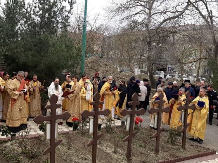 В Кизляре почтили память жертв теракта у православного храма