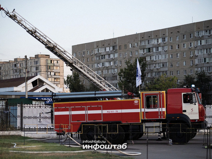 Жительница Астрахани сгорела в деревянном доме