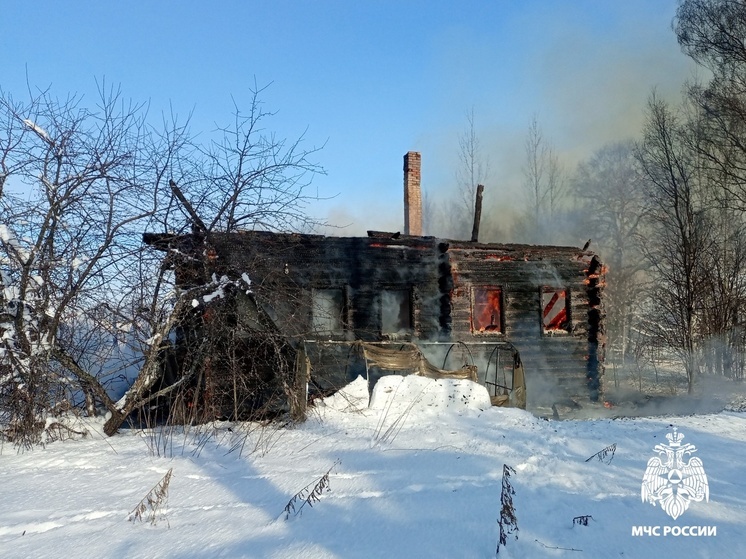 Две женщины получили ожоги на пожаре в Кичменгско-Городецком округе