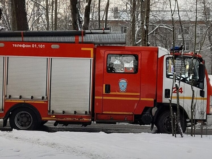 Ликвидирован пожар в гараже на улице Парковой в Оленегорске