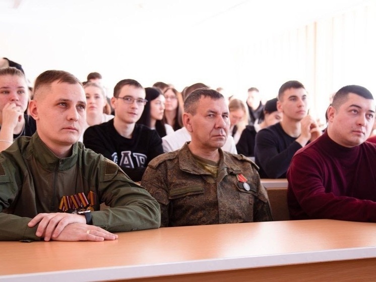 В образовательных учреждениях Приангарья проходят встречи с ветеранами ко Дню защитника Отечества
