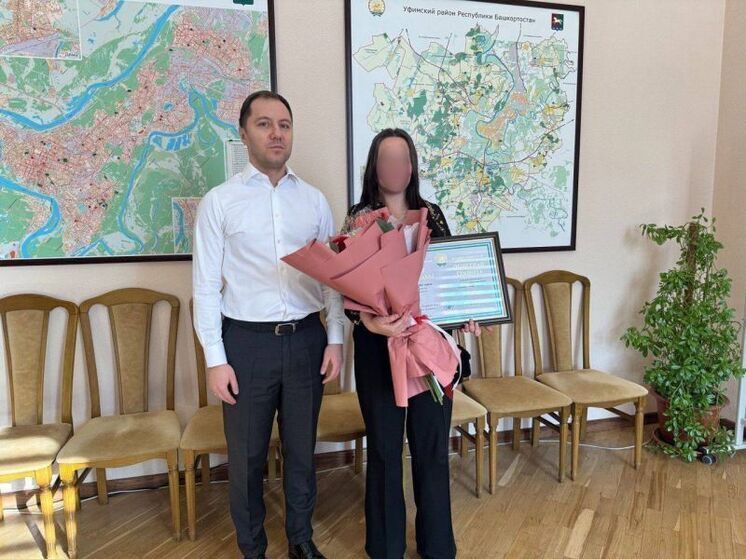 В Уфе наградили медсестру, которая работает в военном госпитали на СВО