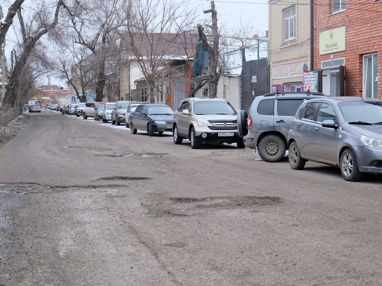 В Астрахани отремонтируют дорогу к городскому рынку