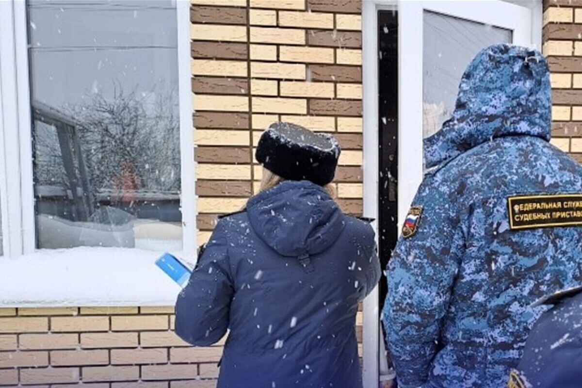 Брянец заплатил алименты после ареста доли в квартире