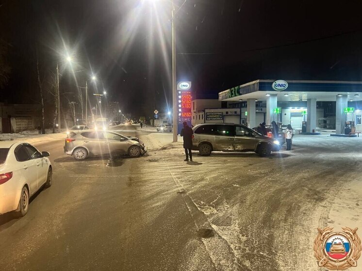 В Твери женщина пострадала в столкновении двух автомобилей