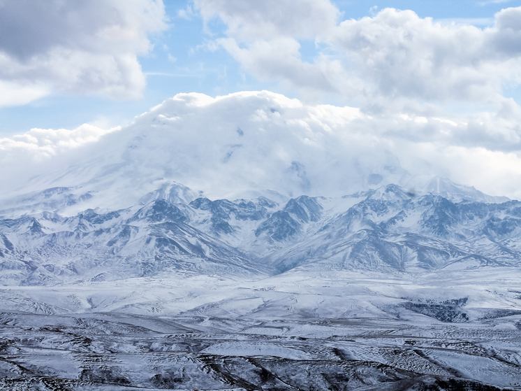Два туриста попали под лавину в КЧР