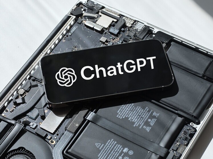 Пользователи сообщают о массовом сбое в работе чат-бота ChatGPT