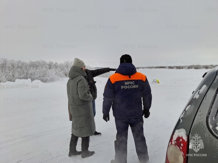 В НАО проверили ледовую переправу через протоку Казенная Виска