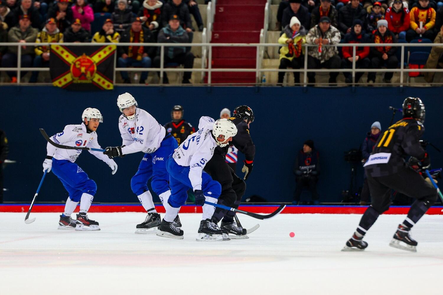 Бескомпромиссные эмоции матча «СКА-Нефтяник» - «Динамо» в Хабаровске