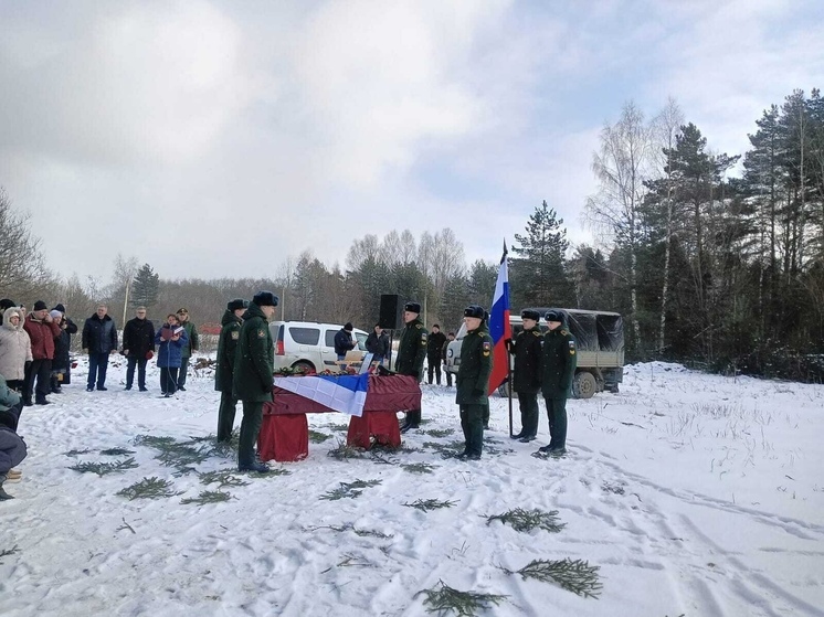 В Тверской области похоронили погибшего на СВО сапера Александра Валдина