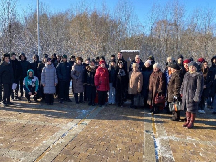 В Туле прошли торжественные митинги и возложения цветов к мемориалам