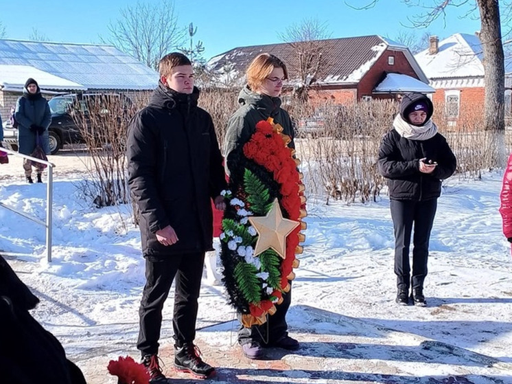 В селе Медведь Шимского района отметили 81-ю годовщину освобождения от фашистов