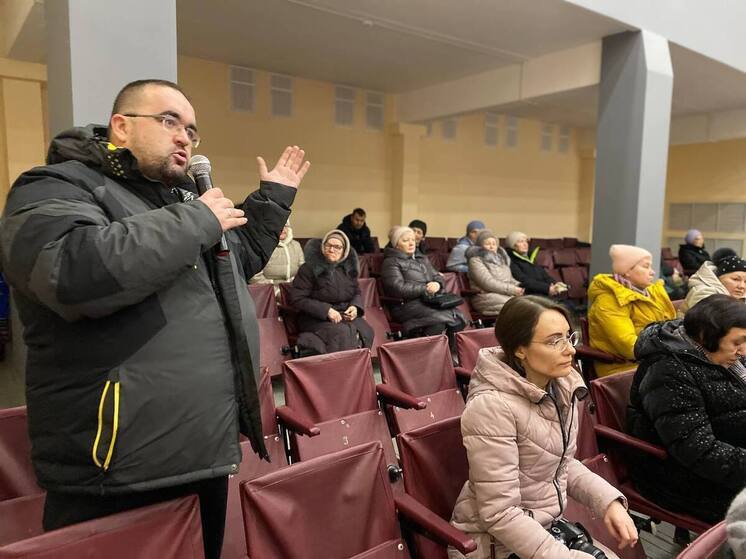 Владимир Доброхотов встретился с жителями Новых Лапсар